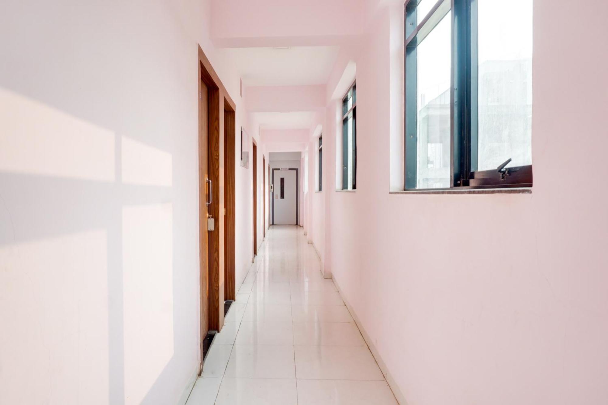 Super Collection O Chandan Nagar Kharadi Formerly Kharadi Inn Pune Ngoại thất bức ảnh
