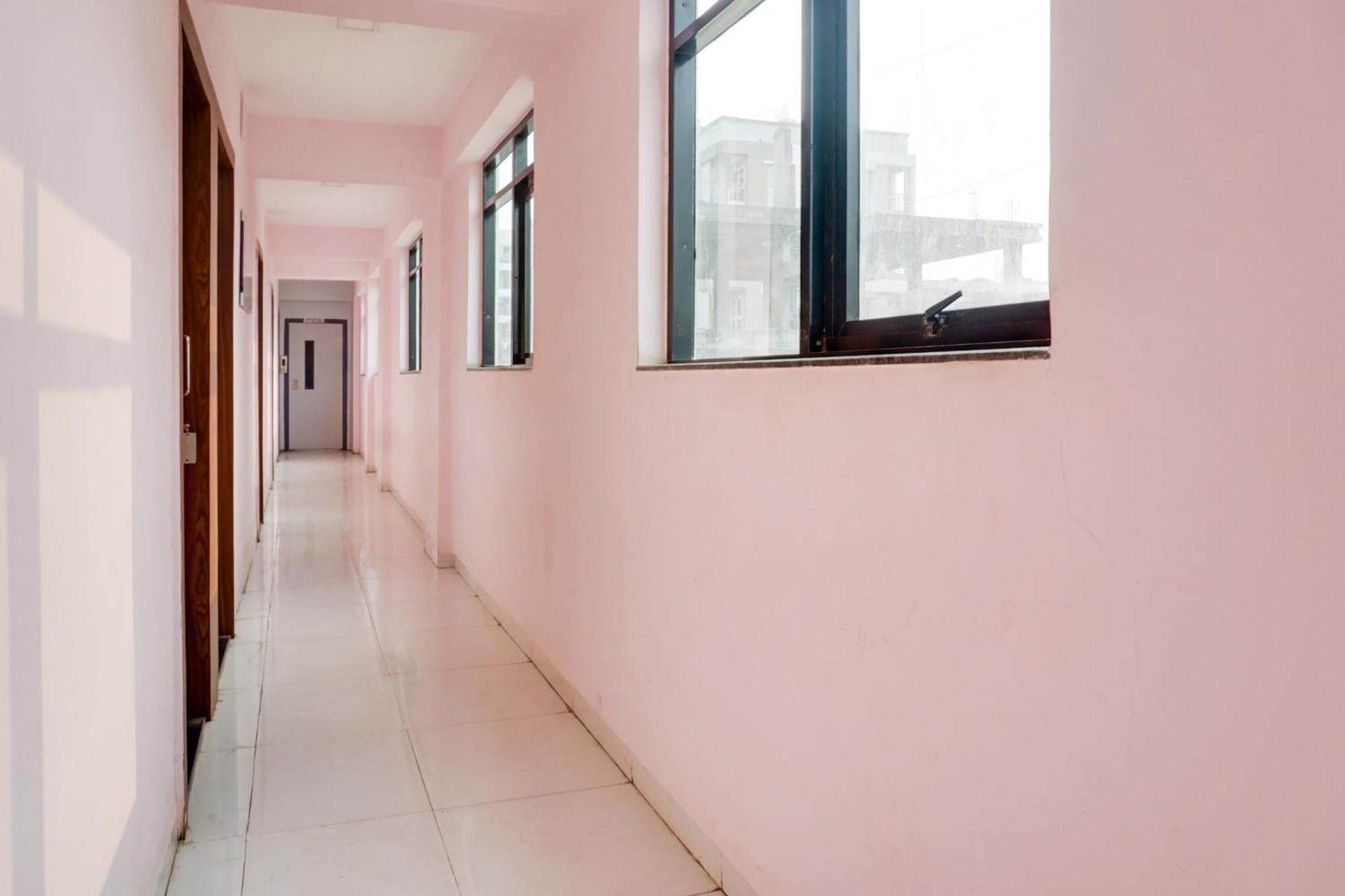 Super Collection O Chandan Nagar Kharadi Formerly Kharadi Inn Pune Ngoại thất bức ảnh